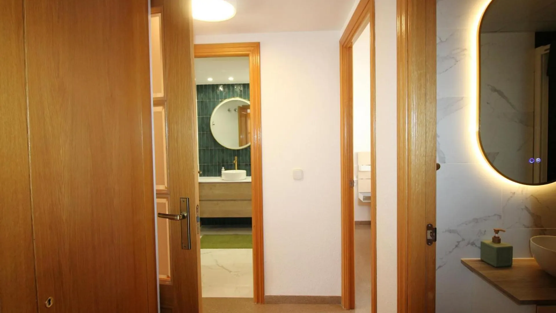 Maritim II 2 At.1 - Apartamento Moderno, Agradable Y Muy Bien Equipado Situado En 1ª Linea De Mar - Es-228-82 Llança